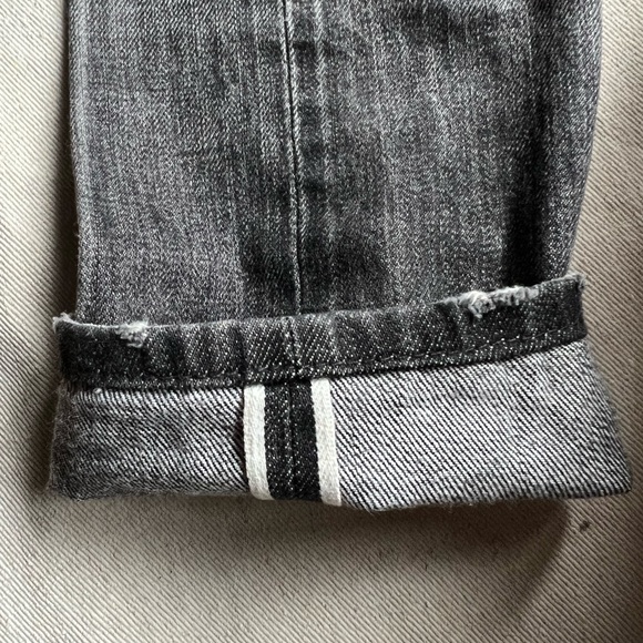 Distressed grey curved seam Tortoise jeans - Picture 7 of 7